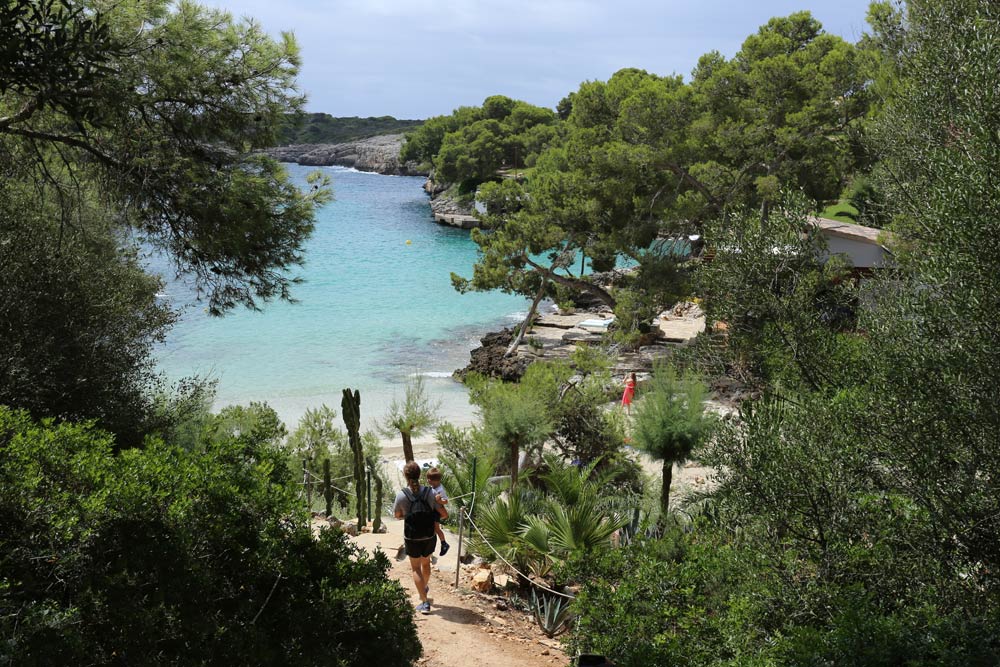 auf dem Weg zur Cala Sanau gibt es die Cala Mitjana