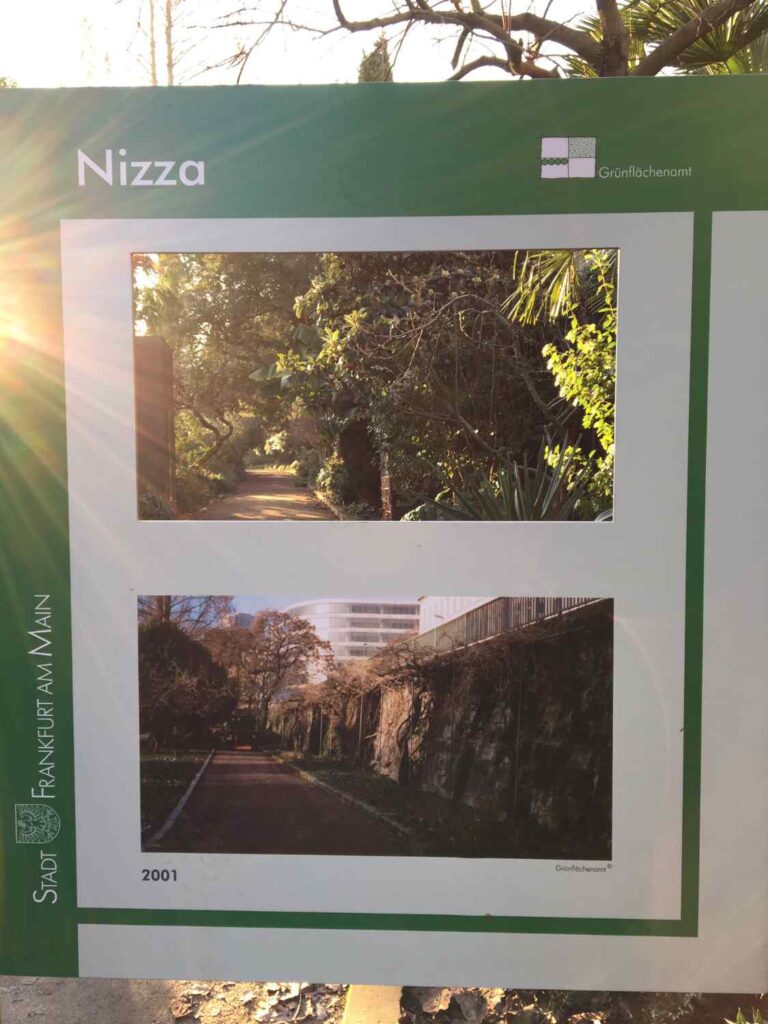 Schild mit Blick in den Nizza Park 2001 und heute